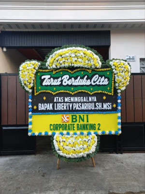 Papan Bunga Duka di Makassar Barat