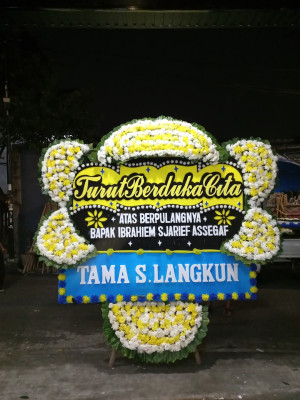 Papan Bunga Duka di Makassar Barat
